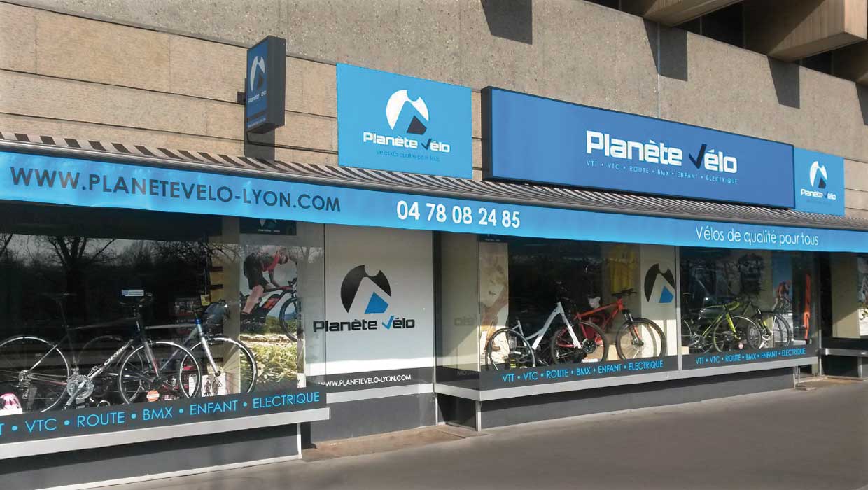 Planète Vélo, Lyon, Caluire, signalétique et devanture magasin